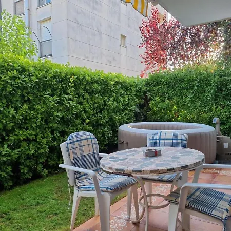 Juliana Planta Baixa Amb Jardinet I Jacuzzi A 5 Minuts De La Platja Gran Apartamento